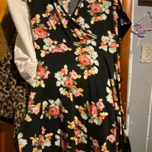 Chic Black Floral Midi Dress